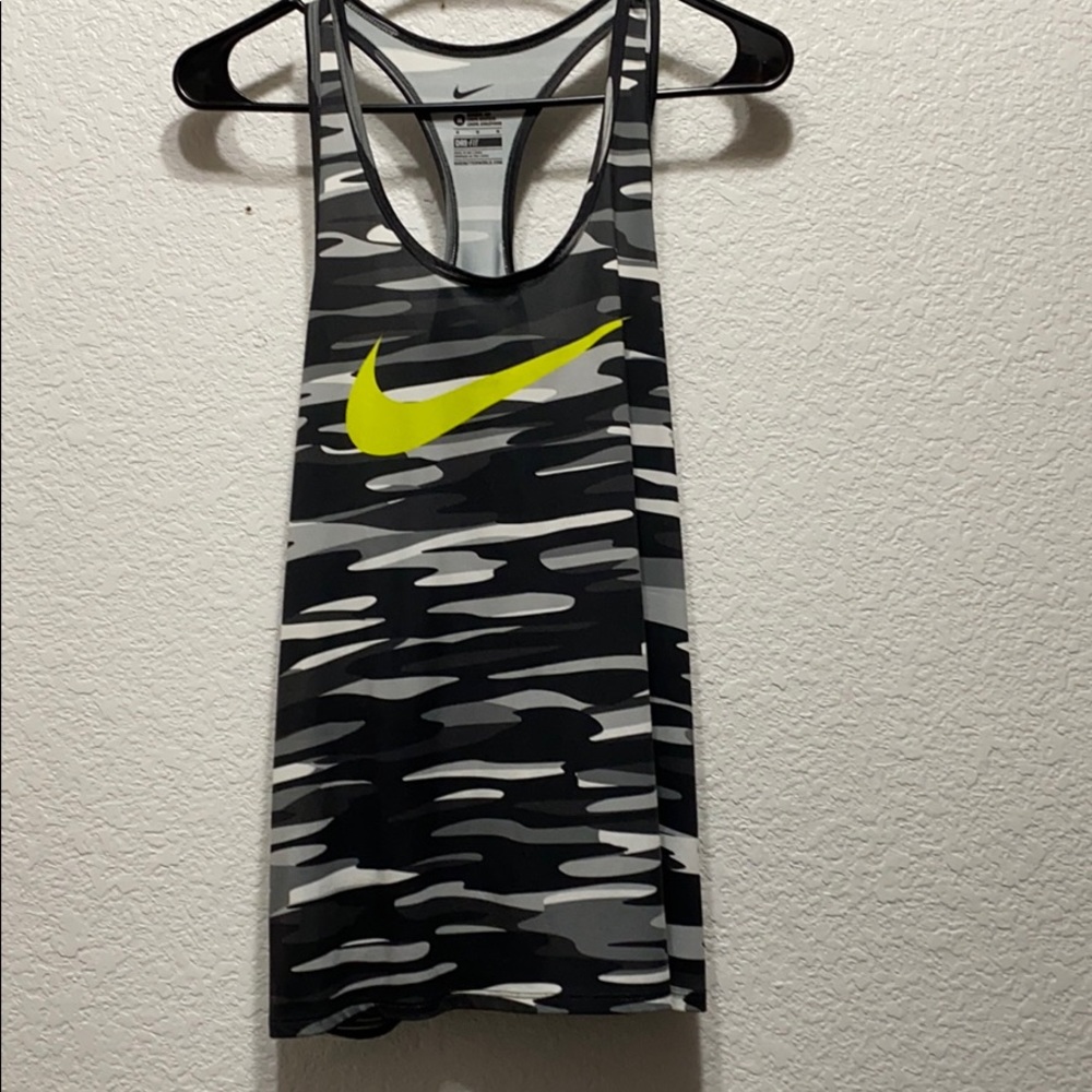 Nike workout tank top